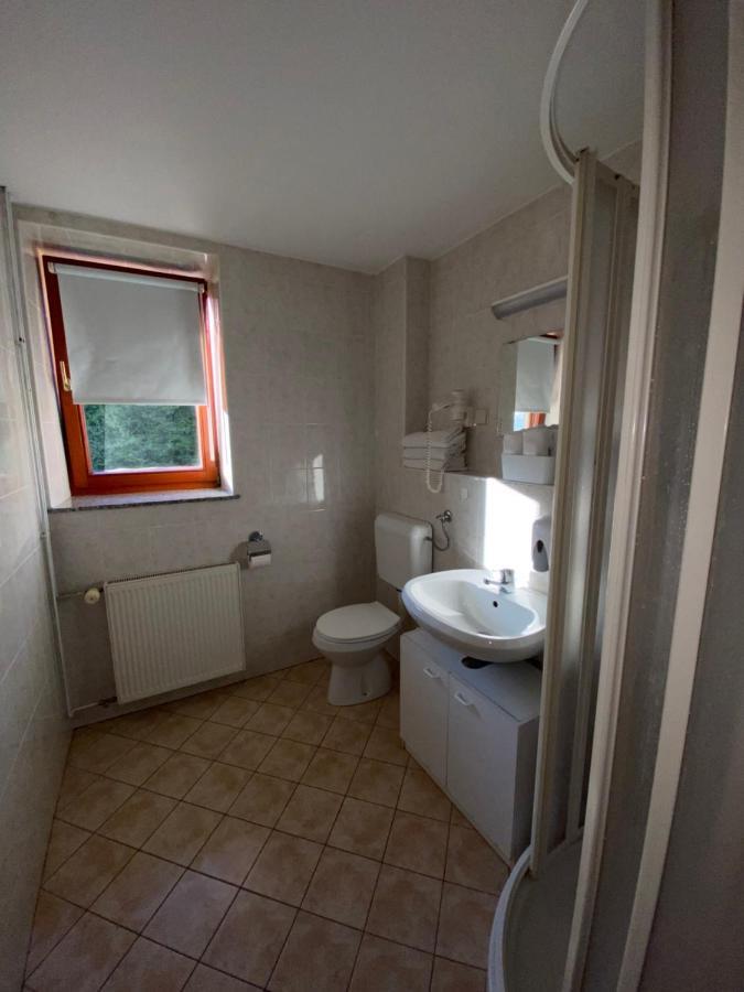 Guesthouse Pri Cebelici Lukovica pri Domžalah Extérieur photo