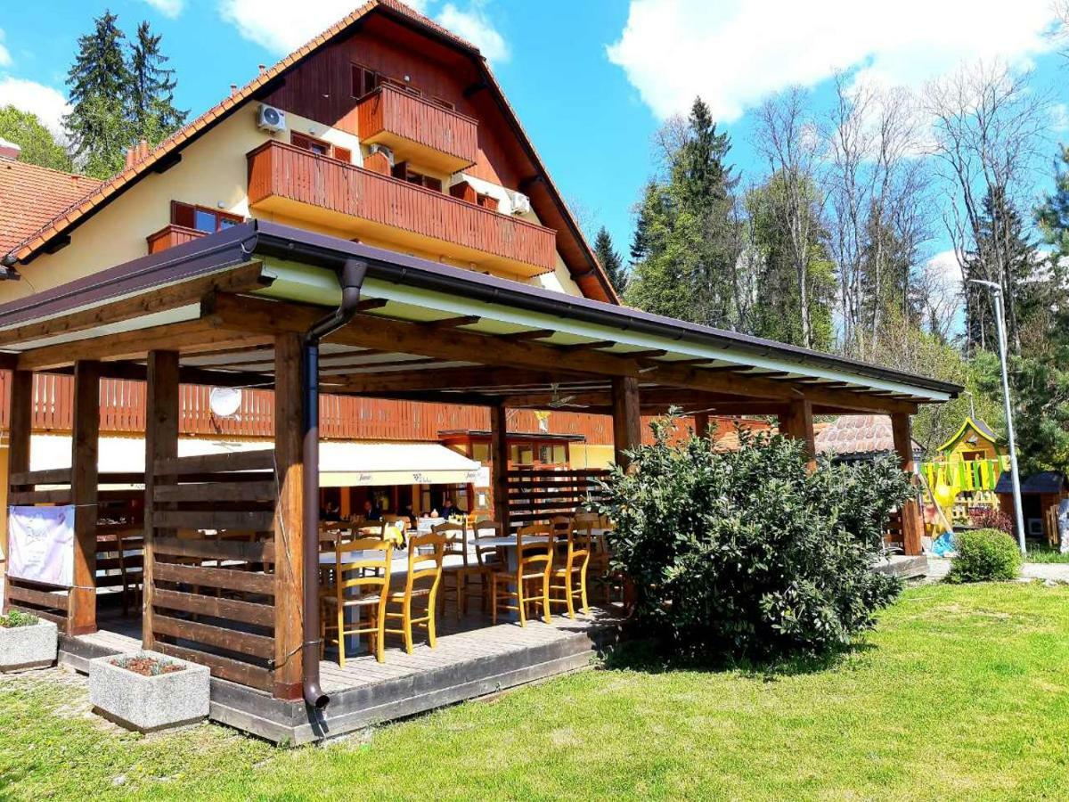Guesthouse Pri Cebelici Lukovica pri Domžalah Extérieur photo