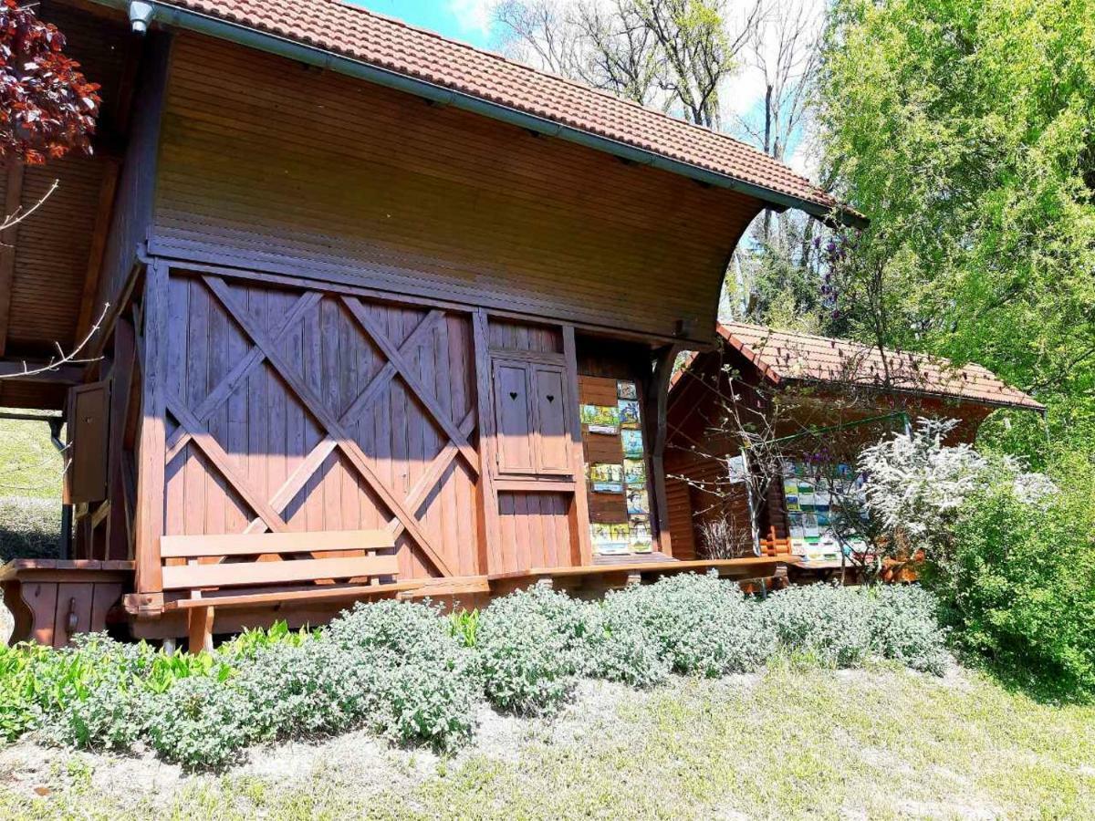 Guesthouse Pri Cebelici Lukovica pri Domžalah Extérieur photo